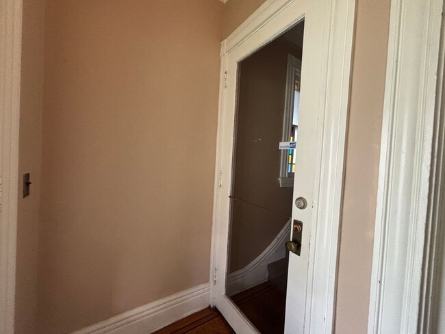 27 Vick Park B Unit UPPER