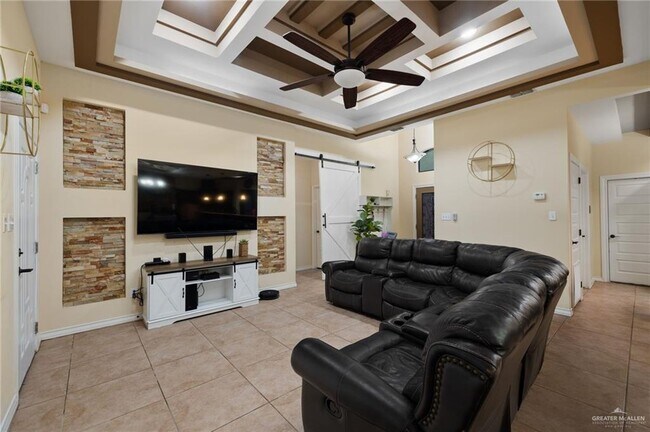 Photo - 12 Samaria St