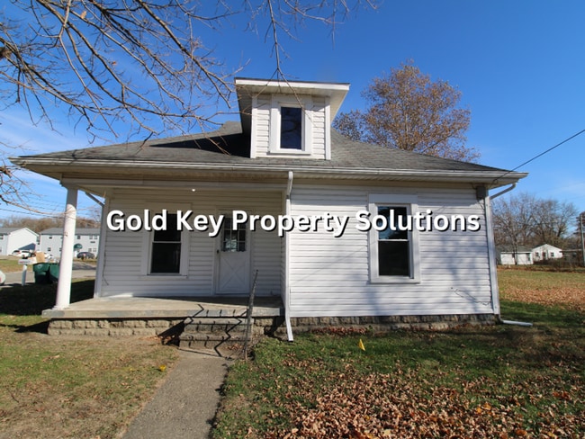 Photo - MUNCIE Updated 2 BR 1 BA House with New Fl...