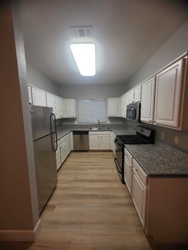 Building Photo - 5250 S Rainbow Blvd Unit 2181