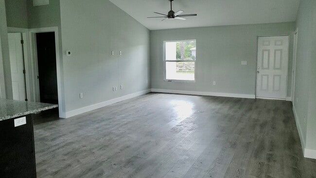 Photo - 2940 Sarletto St