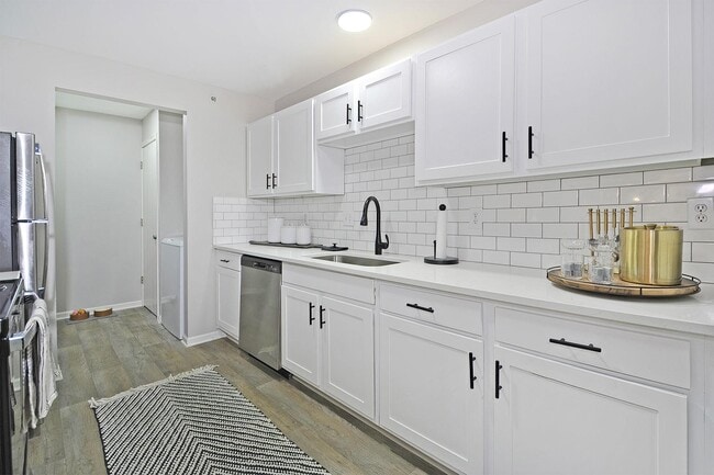 Hunters Ridge Apartments & Townhomes