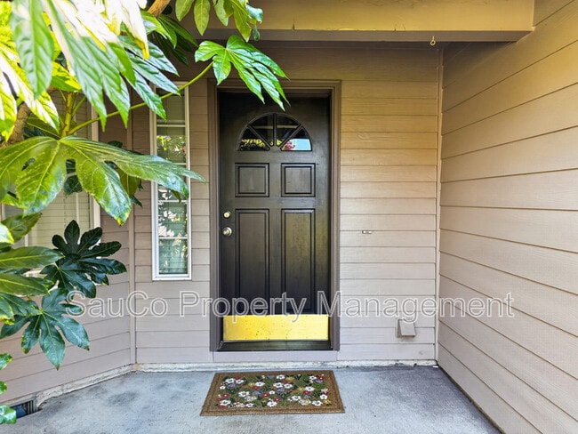 Photo - 205 NW 8th Ct