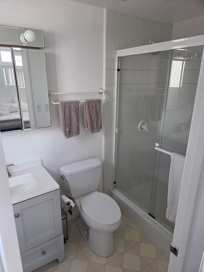 Photo - No back house!