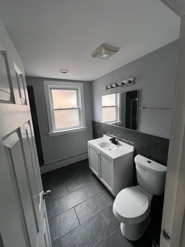 4343 S Spaulding Ave Unit 2nd
