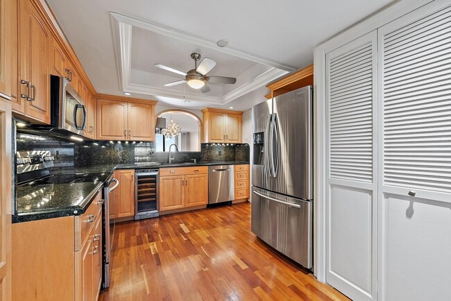 Photo - 356 Golfview Rd Unit 805