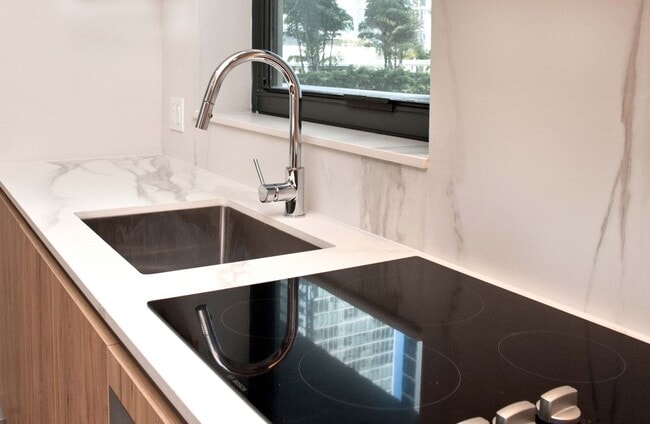 Photo - 11 NE 6th St