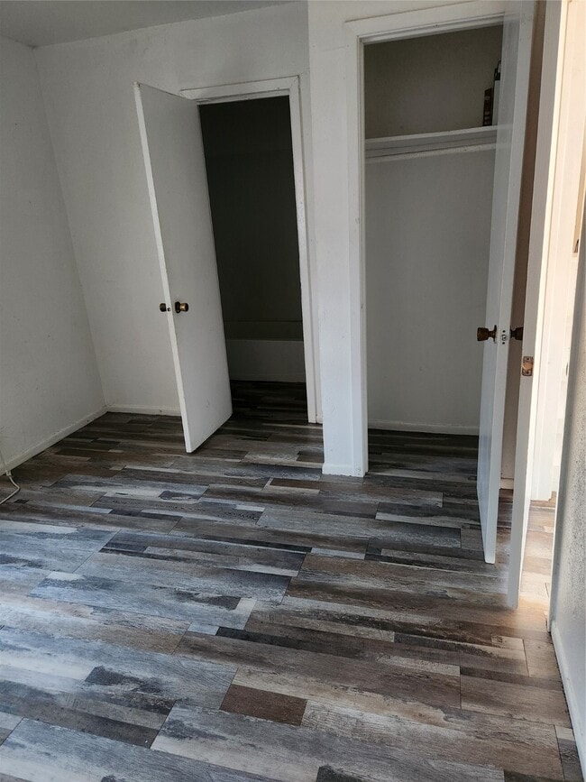 Photo - 1026 Miles St Unit 5