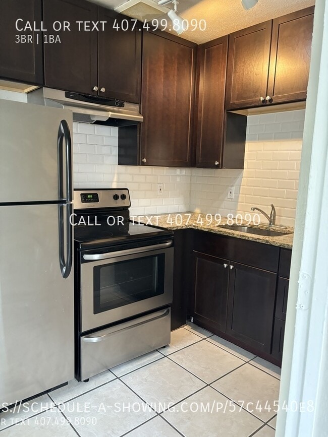 Photo - 830 Carver St