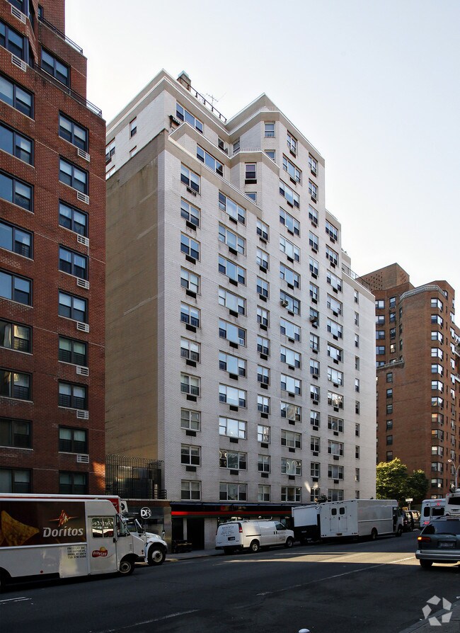 Photo - 135-145 E 83rd St