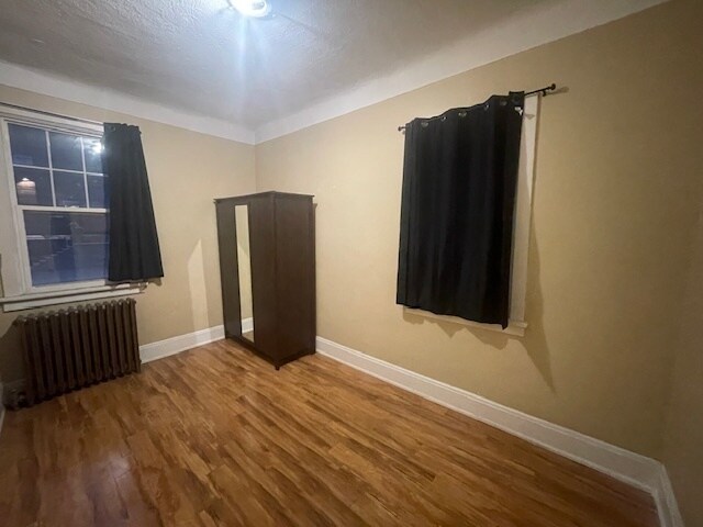 Photo - 12 Barton St W