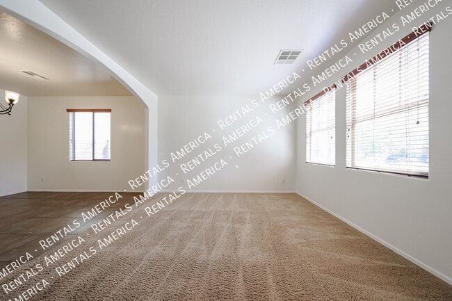 Photo - 43608 Caven Dr