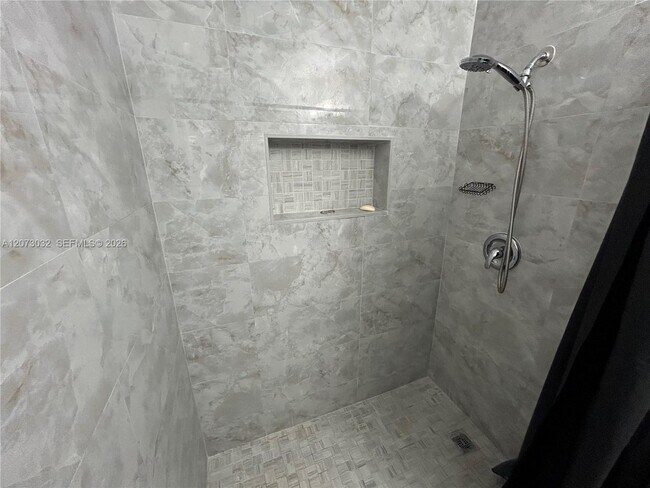 571 SW 29th Terrace