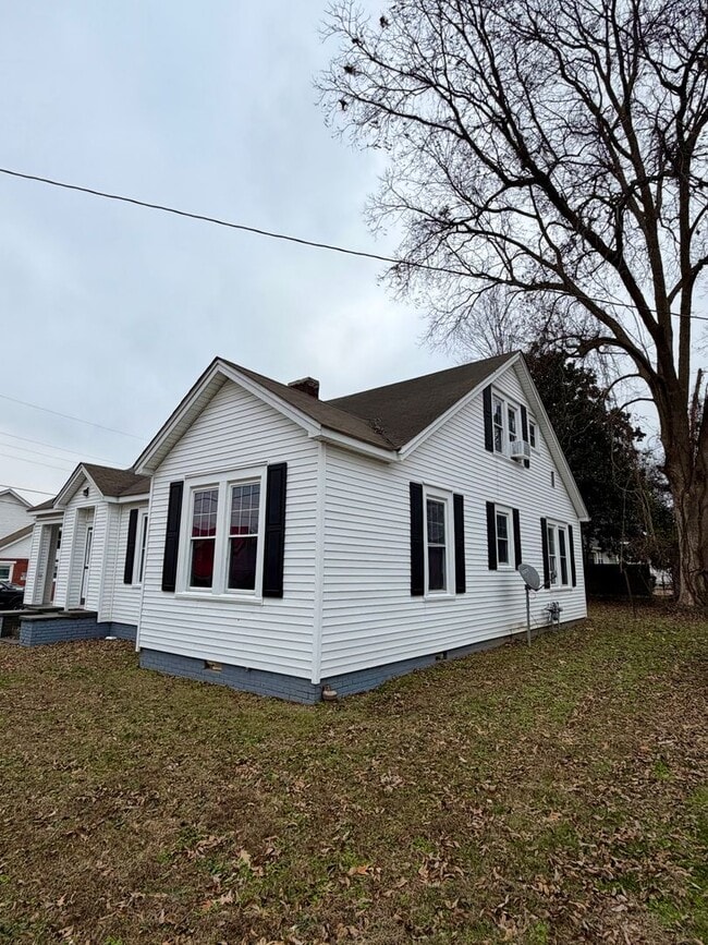 Photo - 200 Summer St