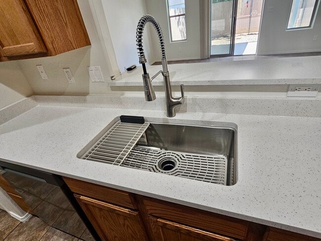 Photo - Beautiful remodeled 2 bed 2 bath home in Prescott Valley!