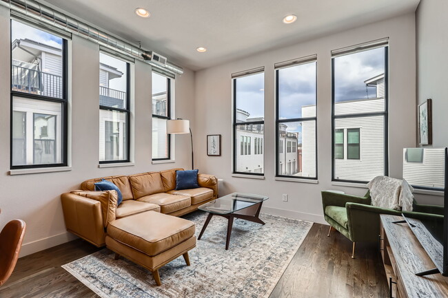 Photo - 965 33rd St Townhome
