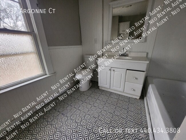 Photo - 937 Argonne Ct