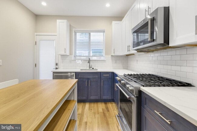 Photo - 912 Ellsworth St