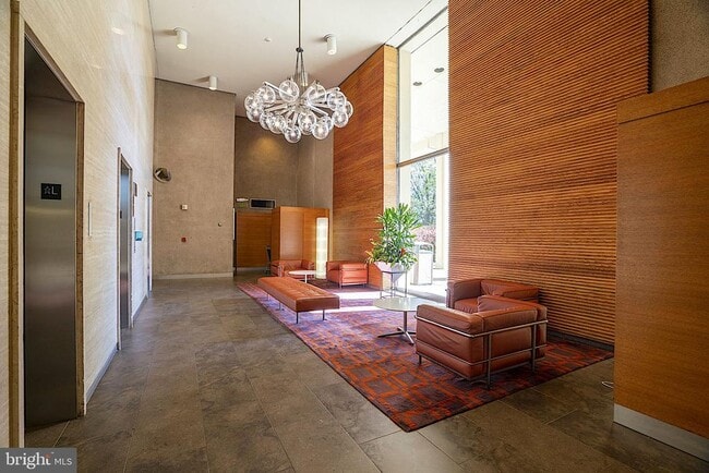 Building Photo - 220 Locust St Unit 3H