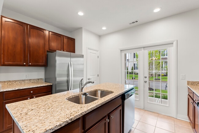 Photo - 1067 Eberton Ave