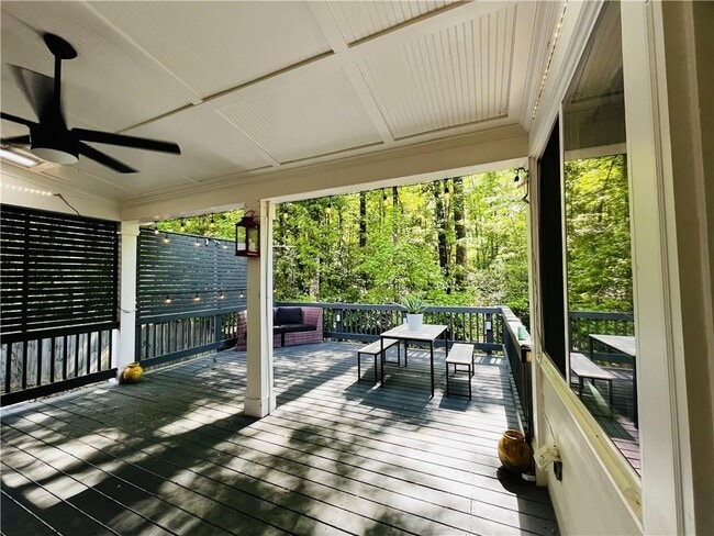Photo - 2258 St Albans Pl