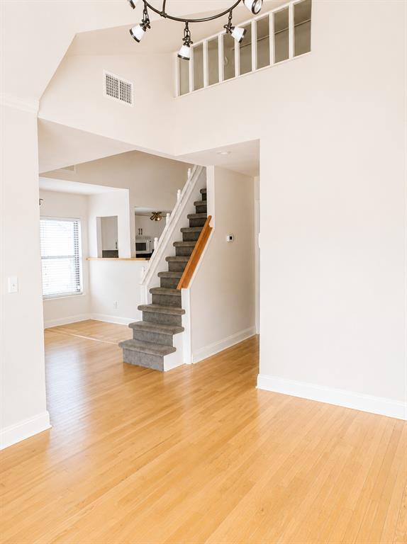 Photo - 1410 W 51st St