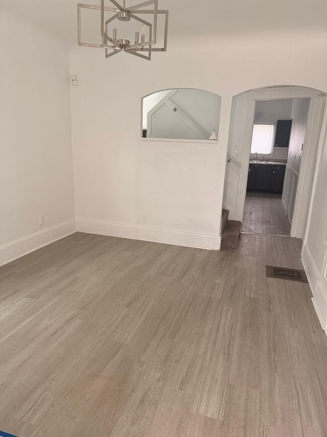 Photo - 10817 Hull Ave