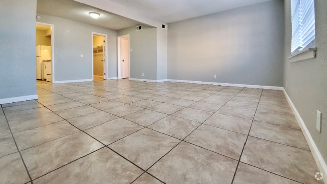 Building Photo - 3862 Englewood Cir Rental