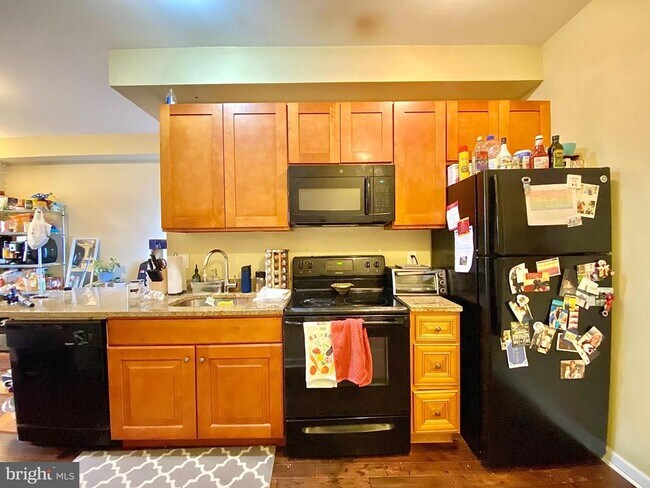 Photo - 1618 Page St