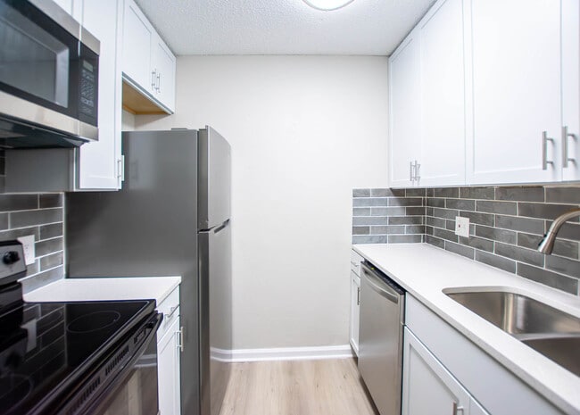 Photo - Jefferson on the Lake