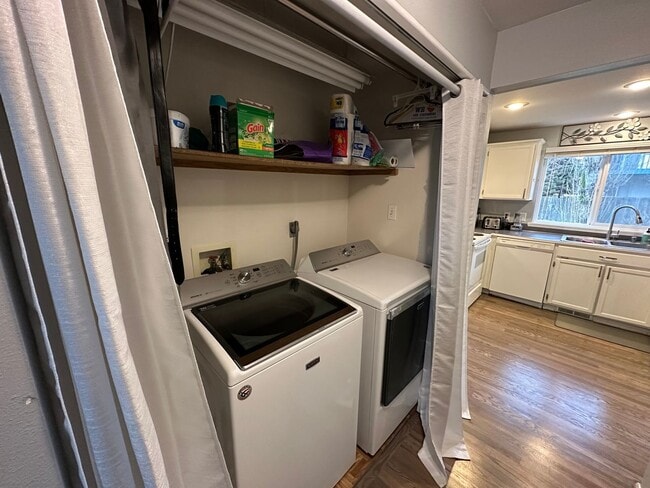 Photo - Brownspoint Rental!