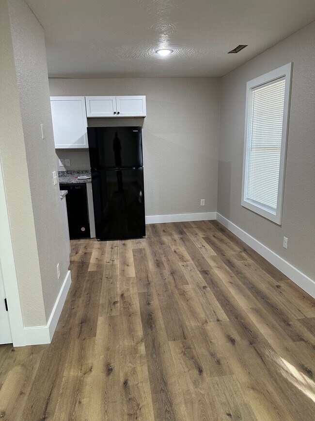 449 W Lombard St Apartments Unit C Springfield, MO