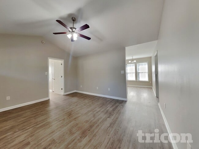 Photo - 500 Sunray Dr