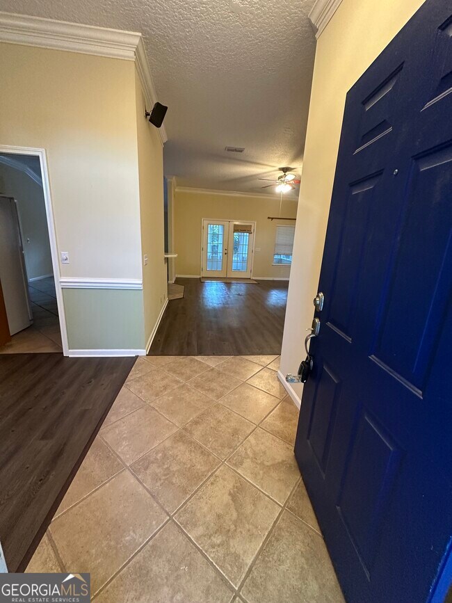 Photo - 1024 Greenwillow Dr