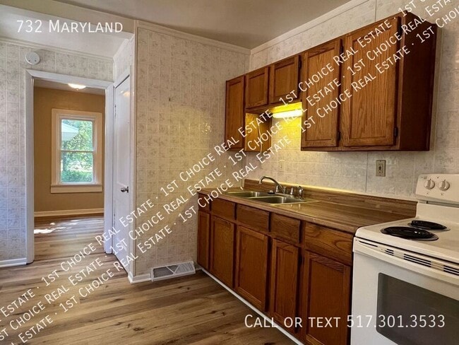 Photo - 732 Maryland-