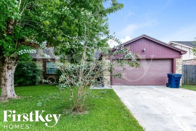 Photo - 13275 Lake Breeze Ln House