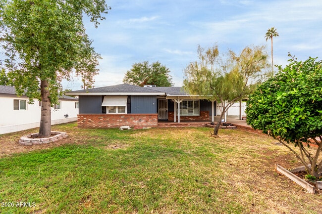 Building Photo - 7340 N 7th Ave