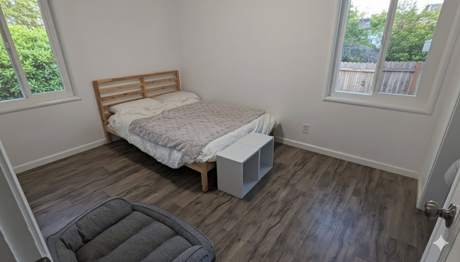 Photo - 2092 Yale St Unit 2092