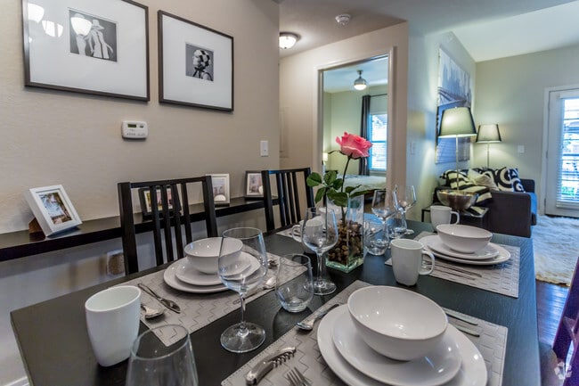 The Villa at River Pointe Apartments
