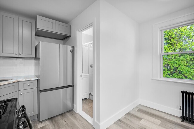 Photo - 127 Maple Ave Unit Apt. 2