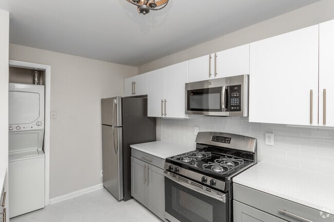 1BR, 1BA - 600 SF - The Park at Peachtree Hills
