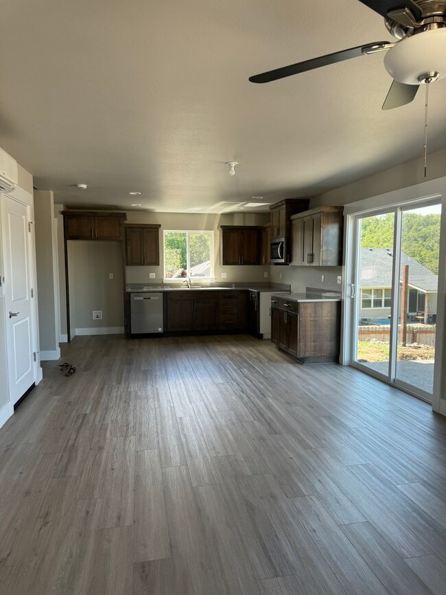 Photo - Newer West Roseburg 3-Bedroom, 2.5-Bath Townhouse