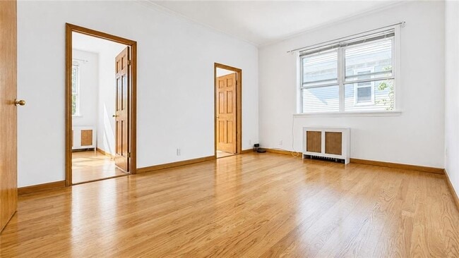 Photo - 36 Bay 35th St