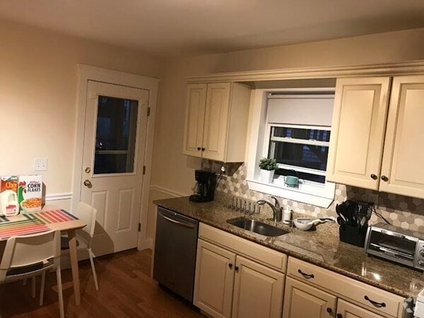 Building Photo - 254 Amory St Unit #2 Rental