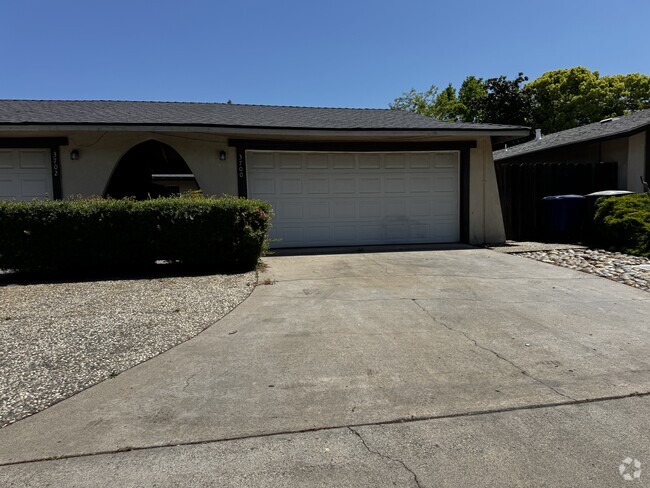 Building Photo - 3700 Bridgeford Ln Rental