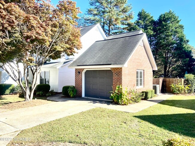 Photo - 400 Georgetown Ct