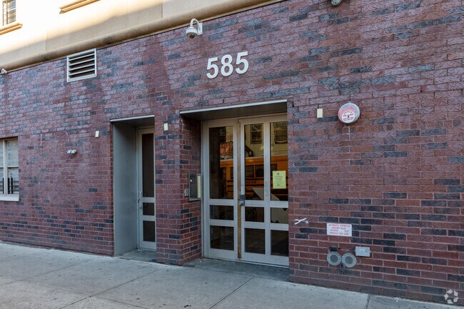 Photo - 577 Marcy Ave