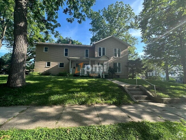 Building Photo - 602 Indiana Ave Unit 2W Rental