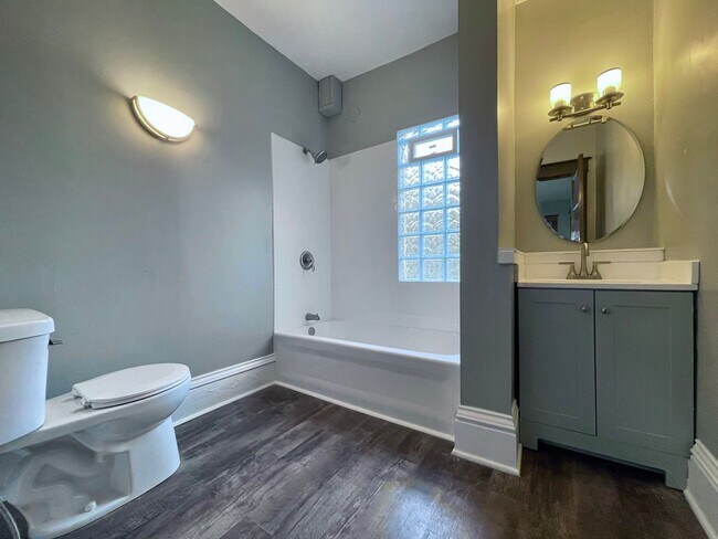 Photo - Newly renovated 5 Bedroom 1.5 Bathroom Home in Minneapolis!