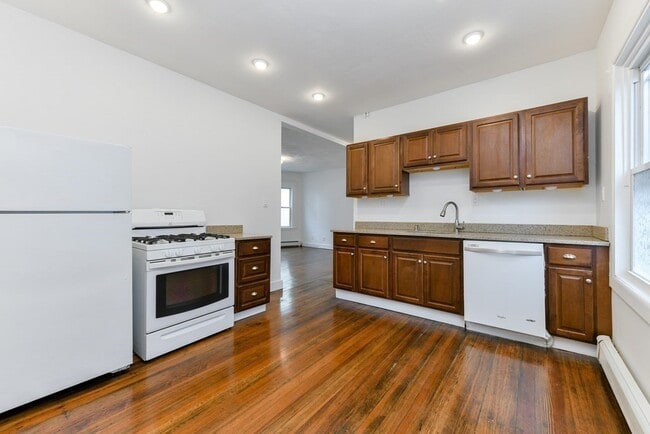 Photo - 45 Beech Glen St Unit 2